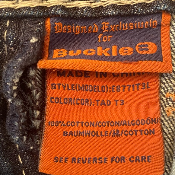 Men’s Rock Revival Jeans - Picture 9 of 9